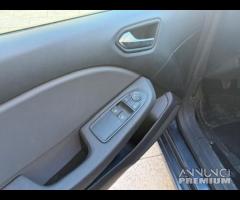 Renault Clio Blue dCi 85 CV 5 porte Intens anno 01 - 10