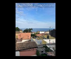 Casa singola con terrazza ad Acireale centro