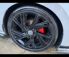 Volkswagen Golf 2.0 TDI 150 CV DSG R-Line - 9