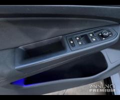 Volkswagen Golf 2.0 TDI 150 CV DSG R-Line - 11