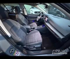 Volkswagen Golf 2.0 TDI 150 CV DSG R-Line - 20