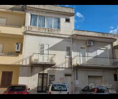 Castelvetrano casa su 2 piani +garage
