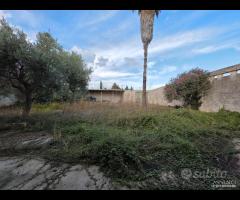 Castelvetrano locale 180 mq con terreno di 2800 mq