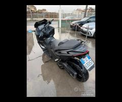Yamaha T Max 560 Akrapovic 2023