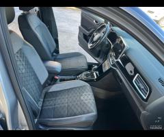 Volkswagen T-Roc 1.5 TSI ACT DSG R-Line - 16