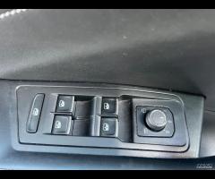 Volkswagen T-Roc 1.5 TSI ACT DSG R-Line - 23