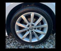 Volkswagen Golf 1.6 TDI 5p. Highline BlueMotion Te - 17
