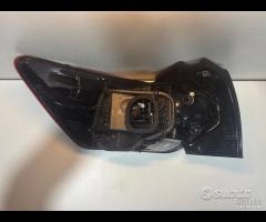 Fanalino posteriore dacia sandero stepway 2023 - 10