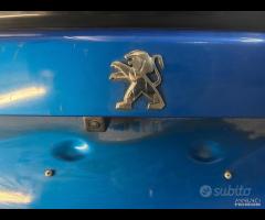Portellone cofano posteriore peugeot 2008 2023