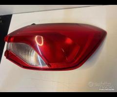 Fanalino portellone ford focus berlina 2019 2024 - 9
