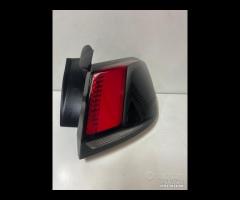 Fanale posteriore dx peugeot 3008 16-23 9810477080