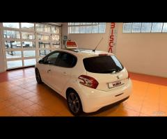 Peugeot 208 PureTech 82 5 porte Allure - 11
