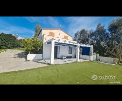 Selinunte prestigiosa villetta vista templi