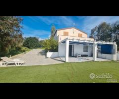 Selinunte prestigiosa villetta vista templi