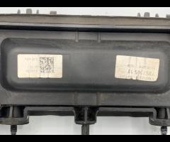 RIVESTIMENTO MANIGLIA DEL PORTELLONE (TELECAMERA) - 17