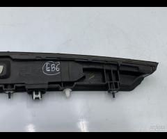 RIVESTIMENTO MANIGLIA DEL PORTELLONE (TELECAMERA) - 18