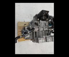 CAMBIO AUTOMATICO 6M HYUNDAI TUCSON G4FU HYBRID 13 - 14