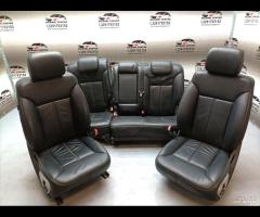 SET COMPLETO SEDILI IN PELLE NERA MERCEDES CLASSE