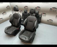 SET SEDILI IN TESSUTO \\ PELLE NERA PEUGEOT 208 20