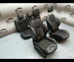 SET SEDILI IN TESSUTO \\ PELLE NERA PEUGEOT 208 20