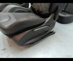SET SEDILI IN TESSUTO \\ PELLE NERA PEUGEOT 208 20 - 8