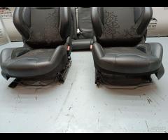 SET SEDILI IN TESSUTO \\ PELLE NERA PEUGEOT 208 20 - 9