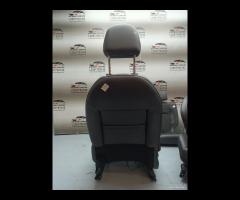 SET SEDILI IN TESSUTO \\ PELLE NERA PEUGEOT 208 20 - 16