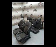 SET SEDILI IN TESSUTO \\ PELLE NERA PEUGEOT 208 20 - 21