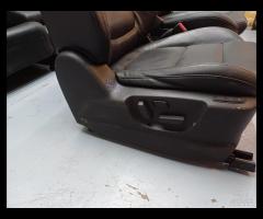 SET SEDILI IN PELLE NERA CUCITURA ROSSA MAZDA CX5 - 9