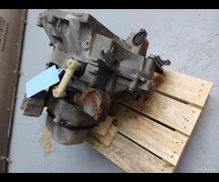 CAMBIO MAN 5MAR 2012 PEUGEOT 208 1.4L BENZINA 70KW - 15