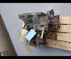 CAMBIO MAN 5MAR 2012 PEUGEOT 208 1.4L BENZINA 70KW - 16