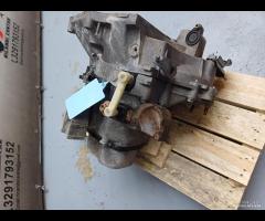 CAMBIO MAN 5MAR 2012 PEUGEOT 208 1.4L BENZINA 70KW - 19