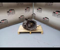 CAMBIO MANUALE 6M 3030002333 TOYOTA AURIS 2015 1.4