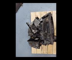 CAMBIO SEMI AUTOMATICO 5M PEUGEOT 208 2014 1.4D DV