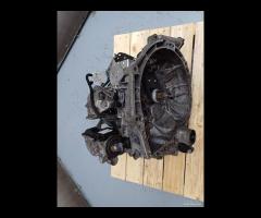 CAMBIO SEMI AUTOMATICO 5M PEUGEOT 208 2014 1.4D DV - 6