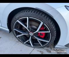 Volkswagen Golf GTI 2.0 DSG 245CV - 9