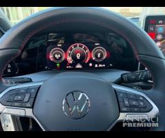 Volkswagen Golf DSG 265cv GTI - 16