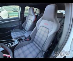 Volkswagen Golf DSG 265cv GTI - 21