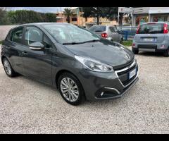 Peugeot 208 PureTech 82 5 porte Allure