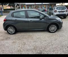 Peugeot 208 PureTech 82 5 porte Allure