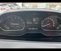 Peugeot 208 PureTech 82 5 porte Allure - 12
