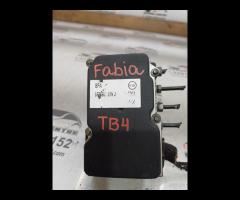 CENTRALINA POMPA ABS 2010 SKODA FABIA6R0614117G 6R