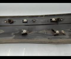 MODANATURA ESTERNO PORTA ANTERIORE DX LAND ROVER E - 21