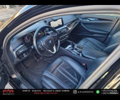 BMW 520d Touring Luxury Tetto Iva esposta