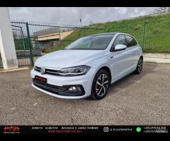 Volkswagen Polo 5p 1.0 tsi R Line 115cv dsg Tetto