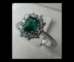 ANELLO ORO 18kt. DIAMANTI E SMERALDO GARANZIA
