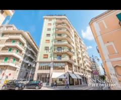 Centro, corso Cairoli, luminoso 5 vani