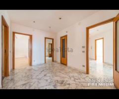 Centro, corso Cairoli, luminoso 5 vani