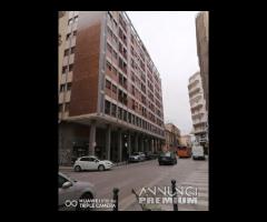 Centro, due vani arredato