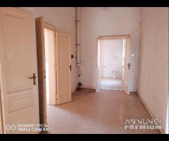 P.za Giordano angolo via Matteotti,palazzo storico - 6